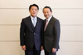 麻生太郎自民党副総裁と